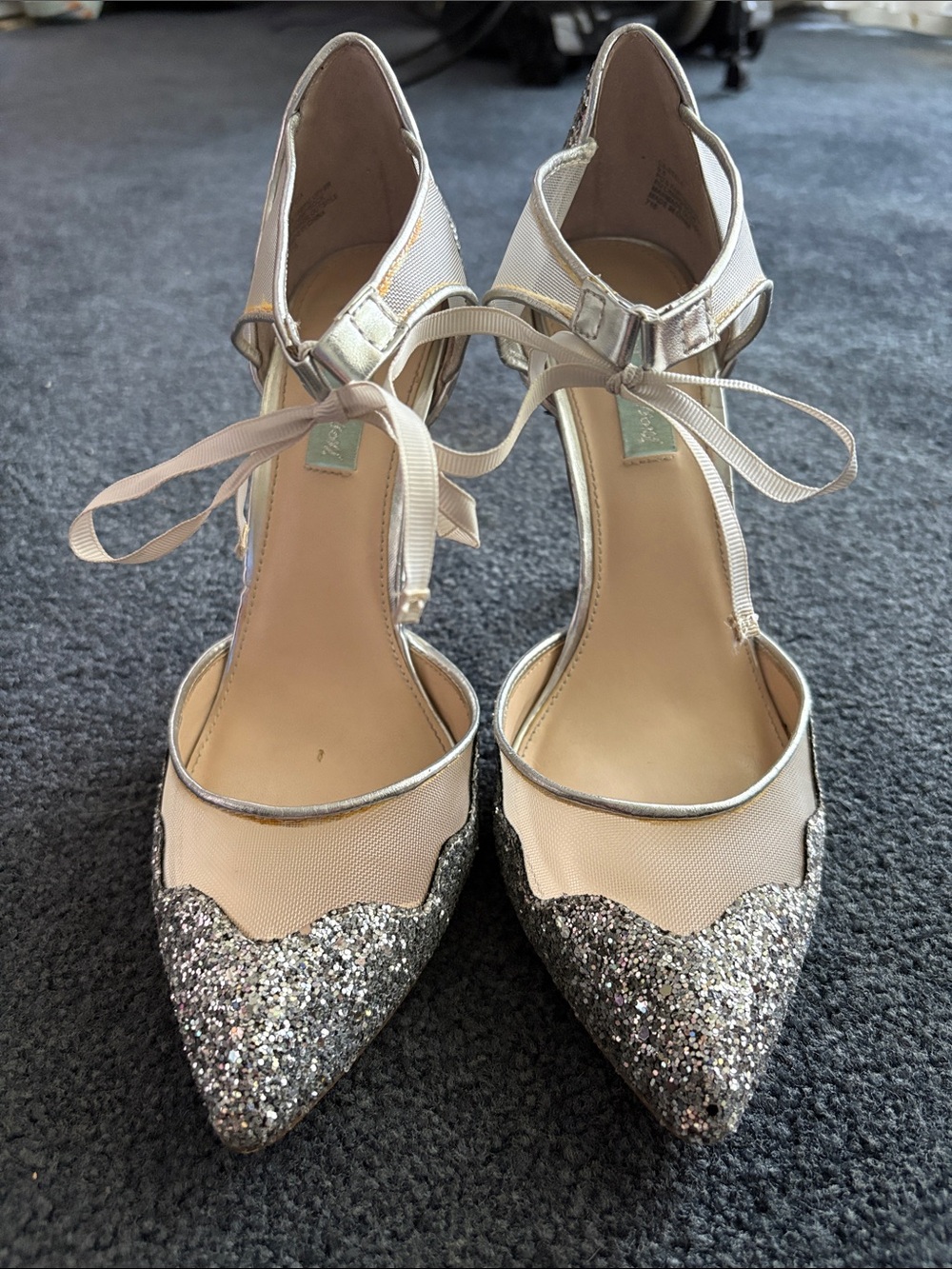 Steve Madden Stela Silver Glitter D’Orsay Pumps Heels Size 9.5 Worn Once